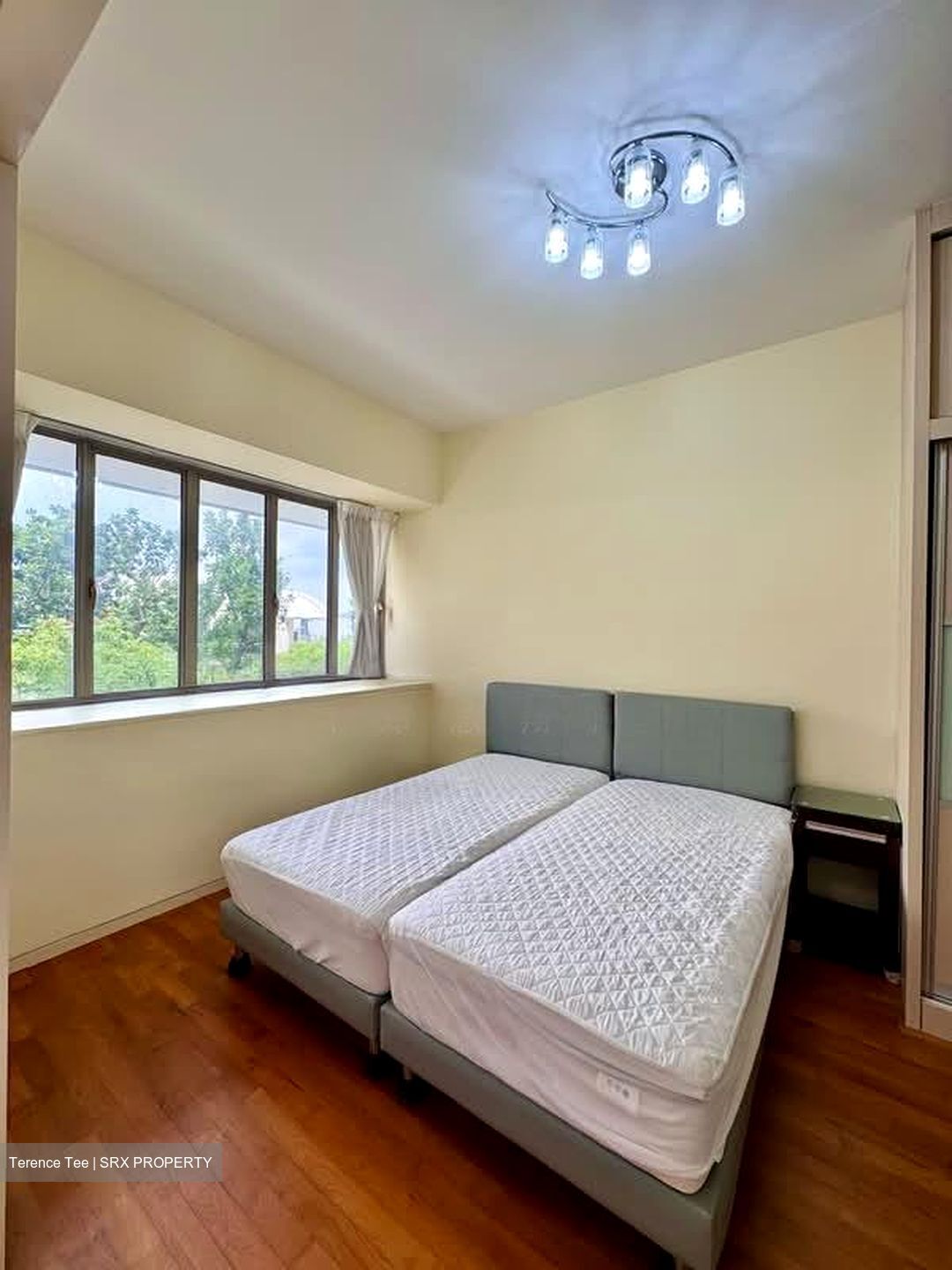The Trumps (D14), Condominium #590403981